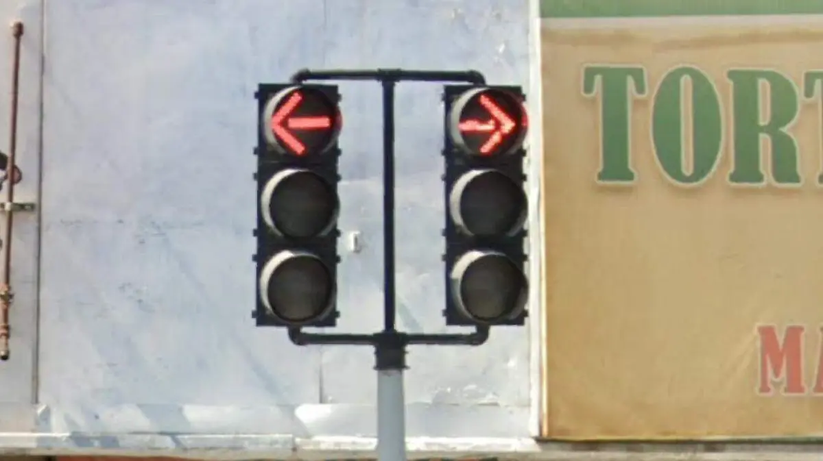 Amerita multa no respetar semáforos que indiquen luz roja a la derecha